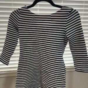 Girl's Lilly Pulitzer Size L (8-10) blue and white striped dress